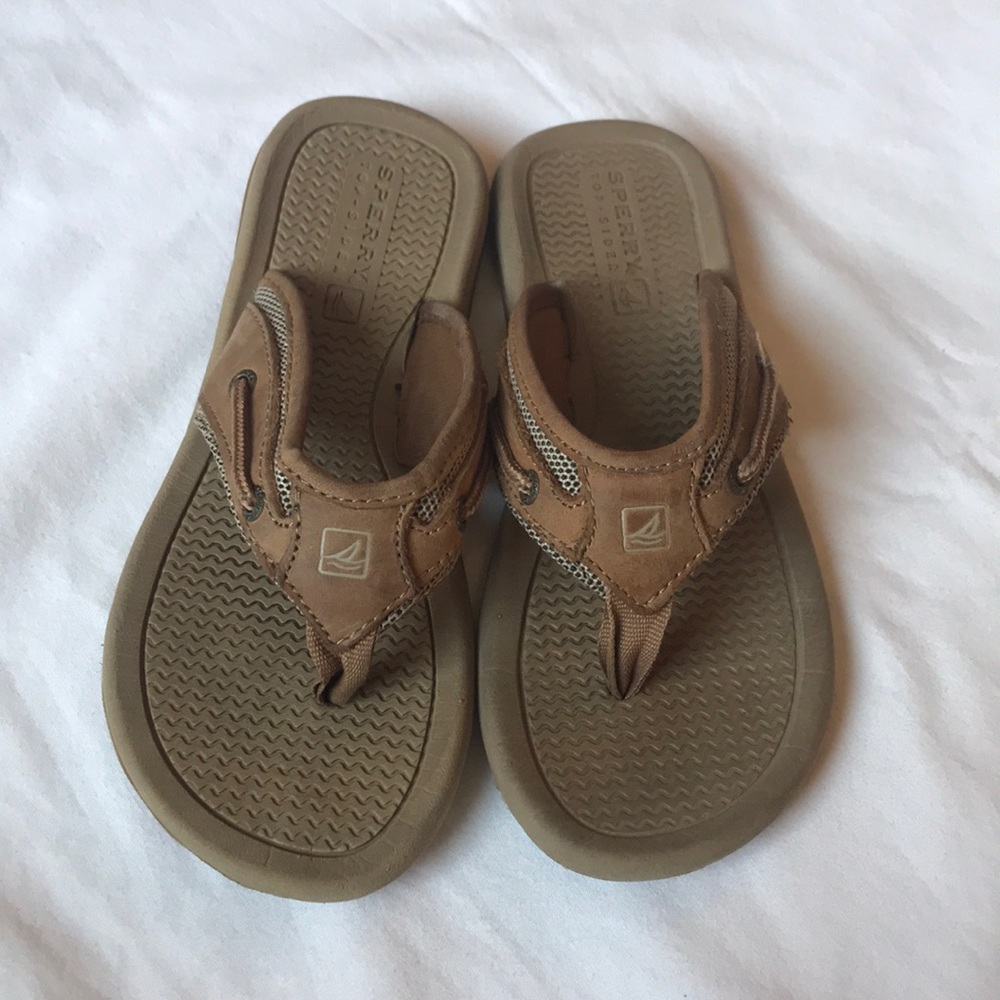 Sperry Top-Sider flip flops